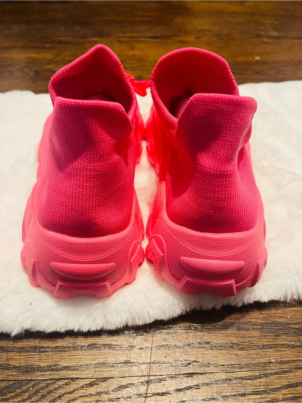 Amazon Women's  casual Bright Pink Chunky Knit Sneakers size 11 - Picture 4 of 14